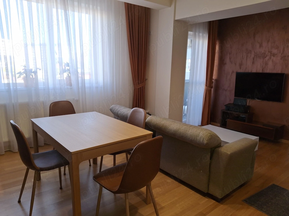 Vând apartament  3 camere, parcare privată,  bloc nou 