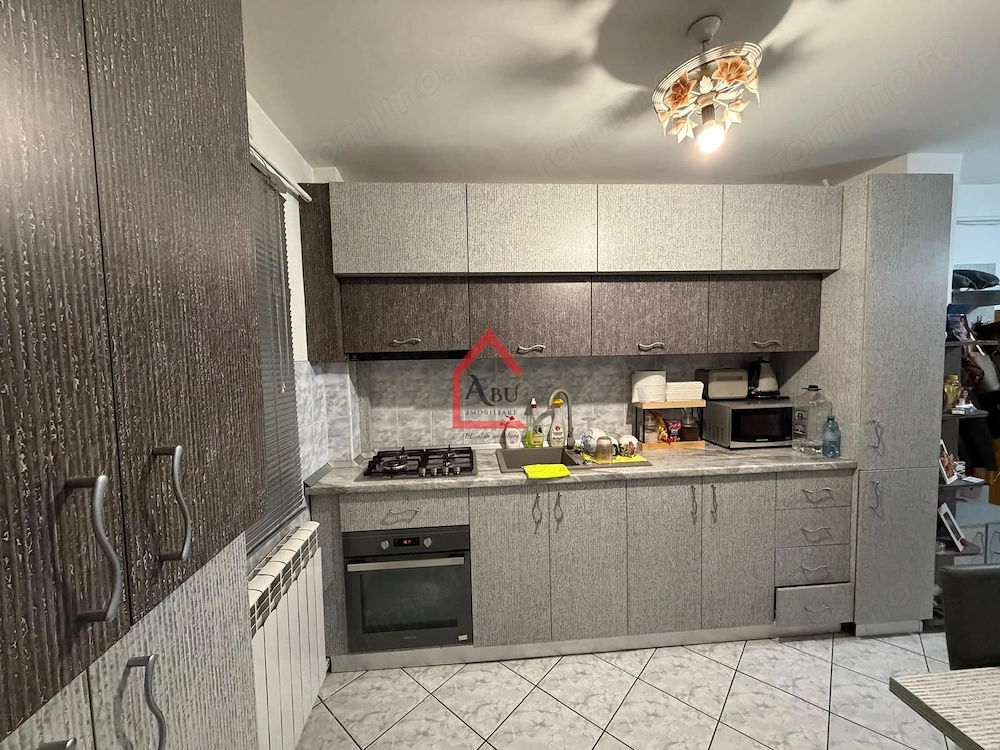 Apartament cu doua camere, Etajul 1/4, Nicolina