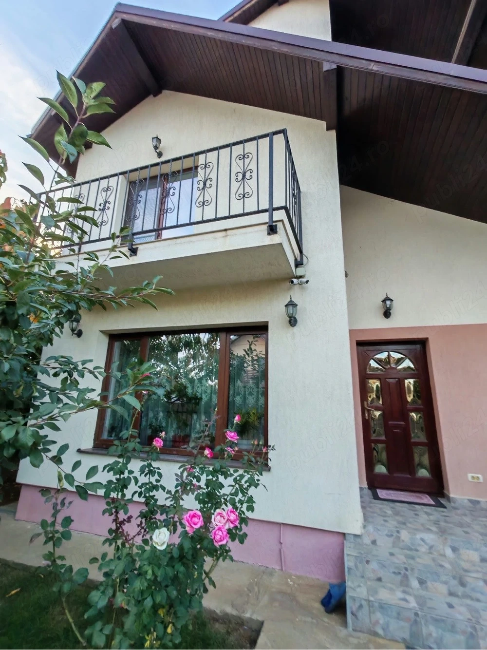 Casă de vânzare    