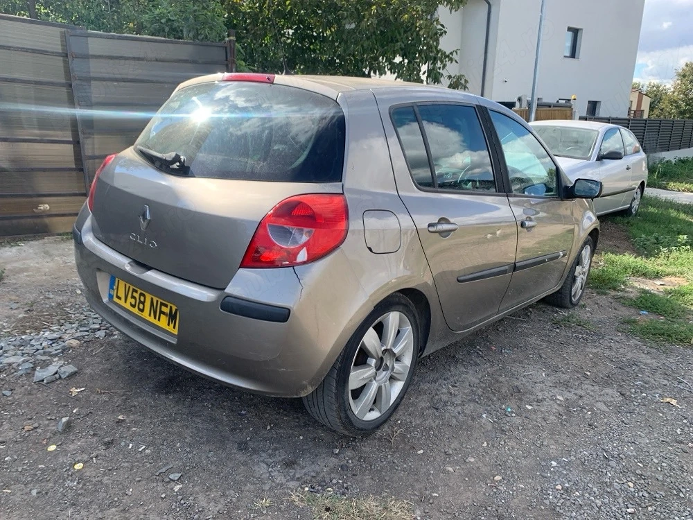 vand renault clio dezmbrez 