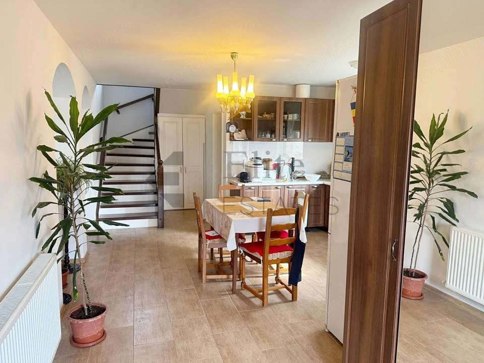 Casa de vanzare in cartierul Tineretului