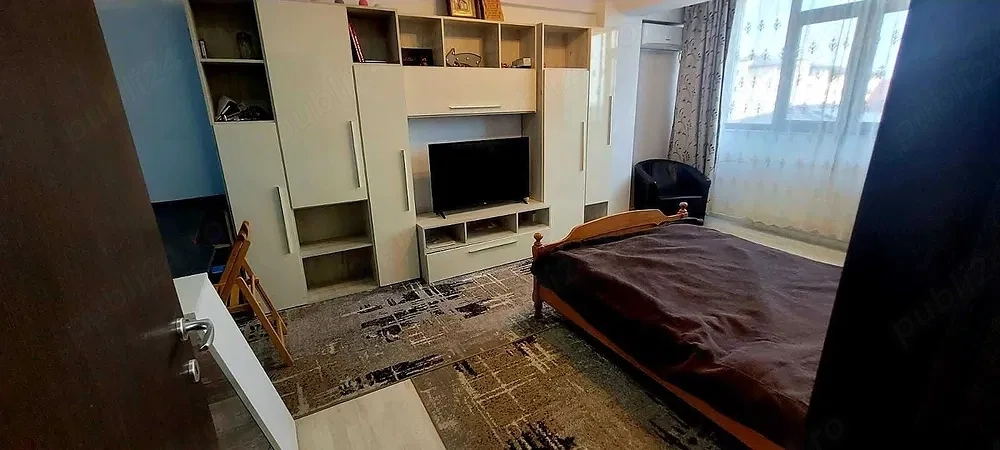 Apartament cu o camere, zona Pepinierii.