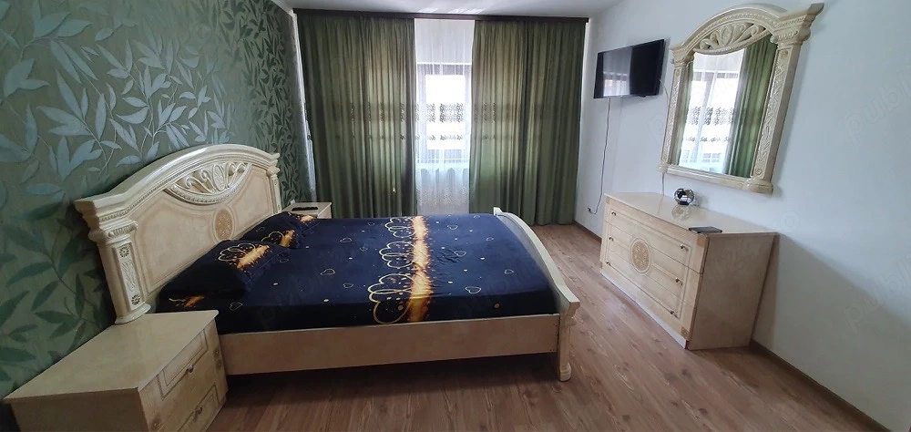 apartament 2 camere cash sau Rate La Notar(cu avans) , decomandat ultracentral, langa Catedrala mare