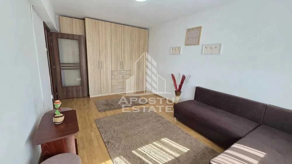 Inchiriez Apartament 2 camere/zona Vlaicu/72mp