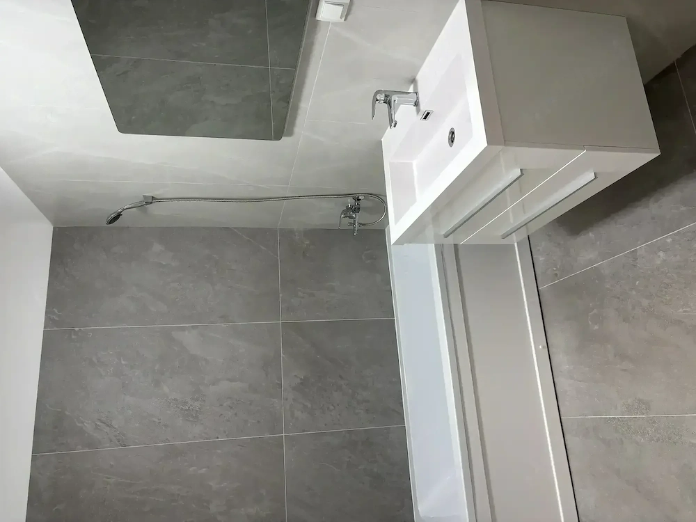 Închiriere apartament 3 camere