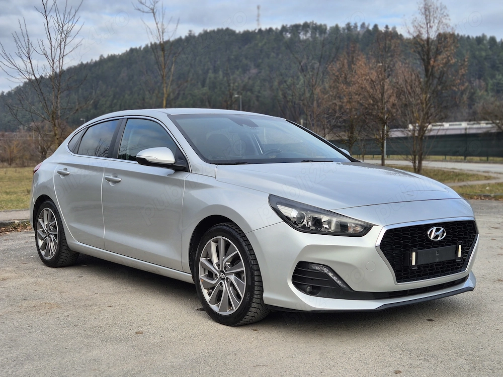 Hyundai i30 Fastback 1.4 T-GDI 140CP 7DCT 2018