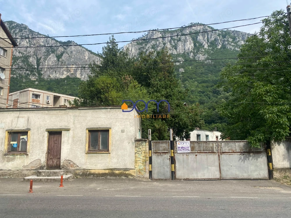 De vanzare teren si constructii in Baile Herculane, zona centrala