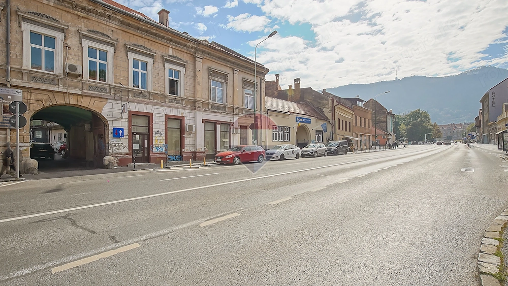 Spațiu, caracter și parcare rezervată, la doi pași de Centrul Istoric