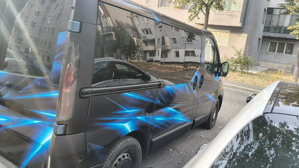 Renault Trafic 8+1