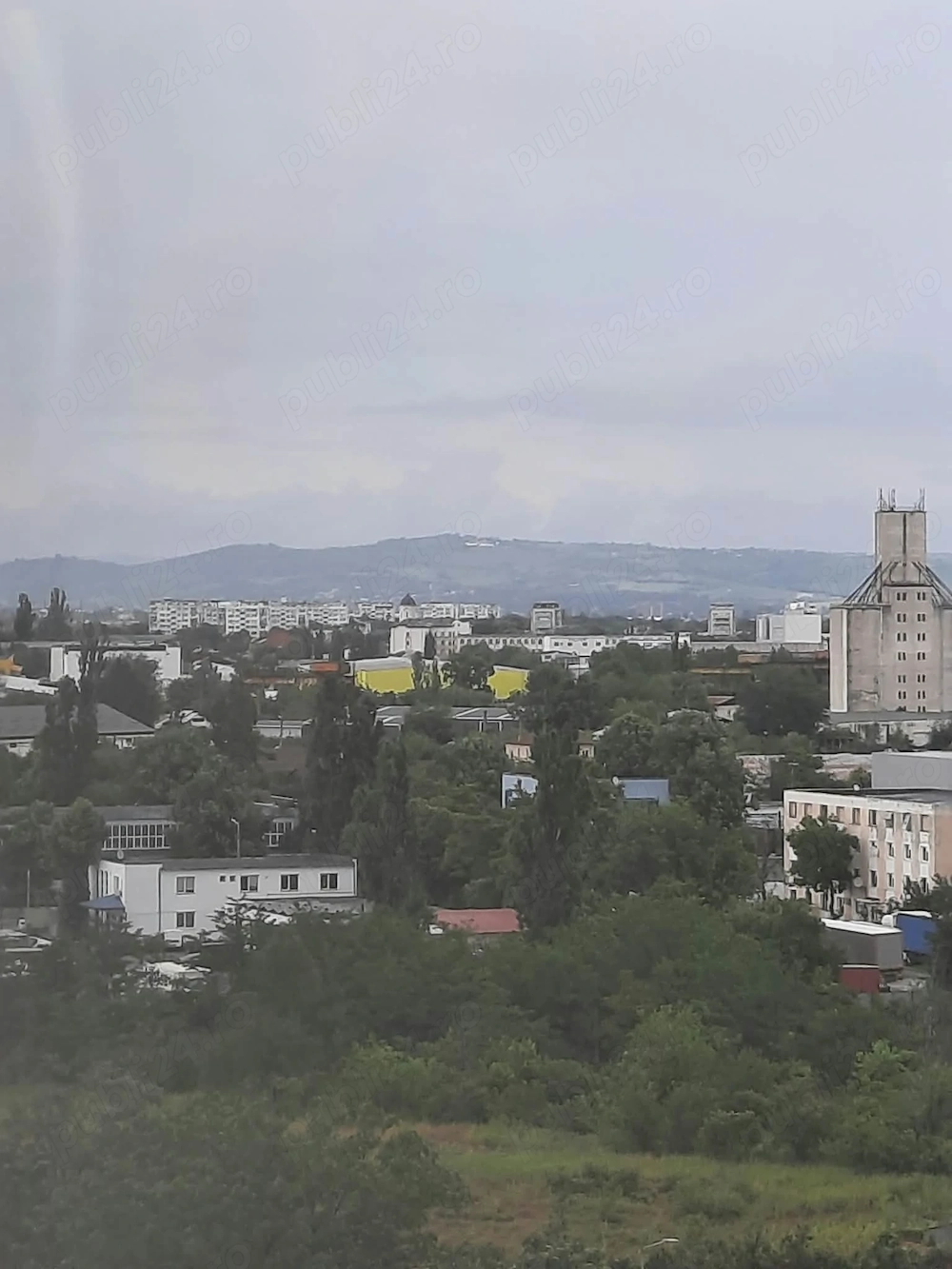 Vânzare apartament cu două camere