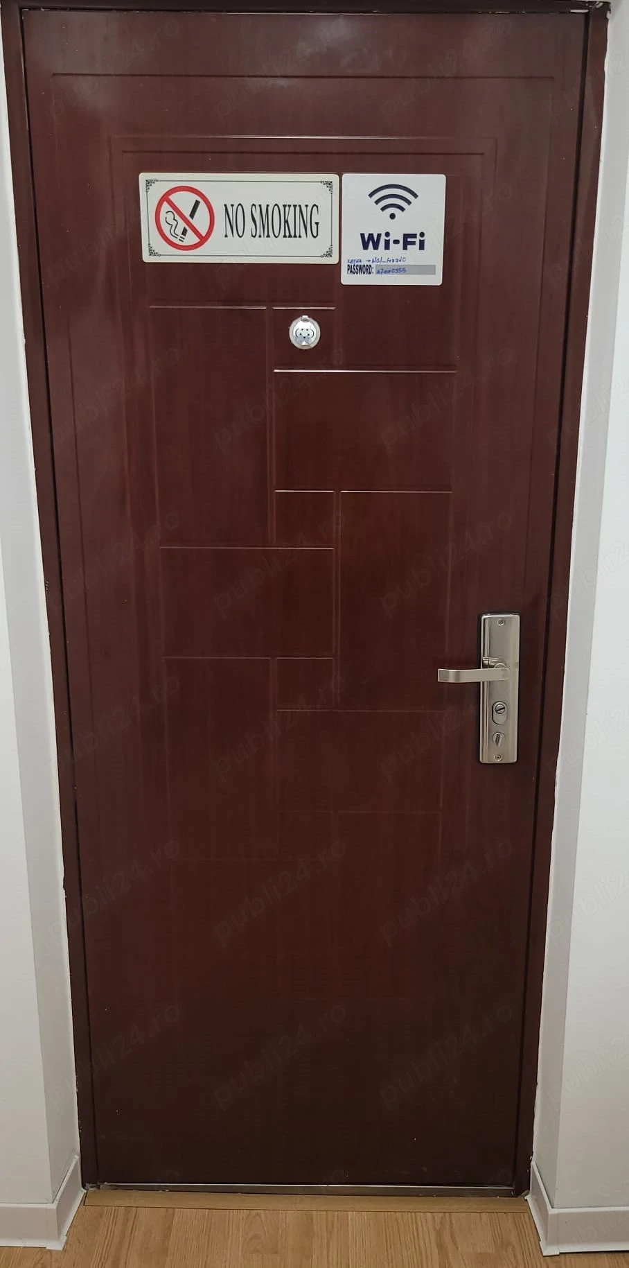 Vand apartament cu o camera in Resita zona Occico