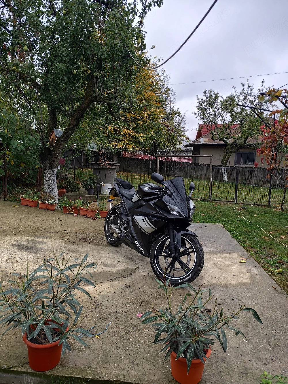 Vând Yamaha YZF-R125 2009