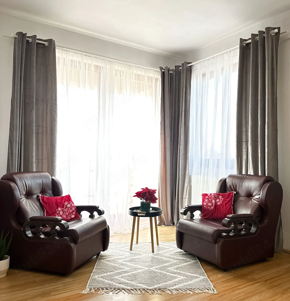 Închiriez Apartament