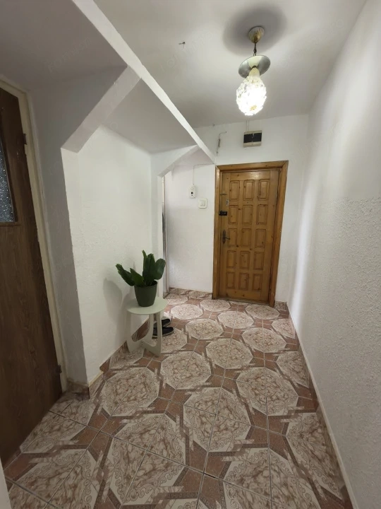 Apartament 2 camere- zona Vest
