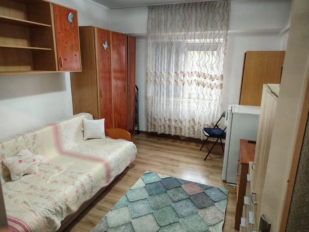 vand apartament ultracentral 2 camere