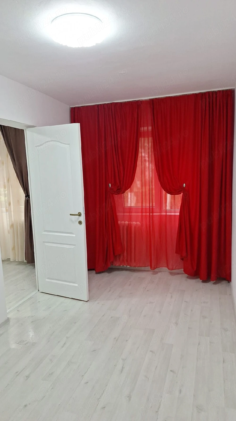 PROPRIETAR vand apartament 2 camere zona CALEA SAGULUI 