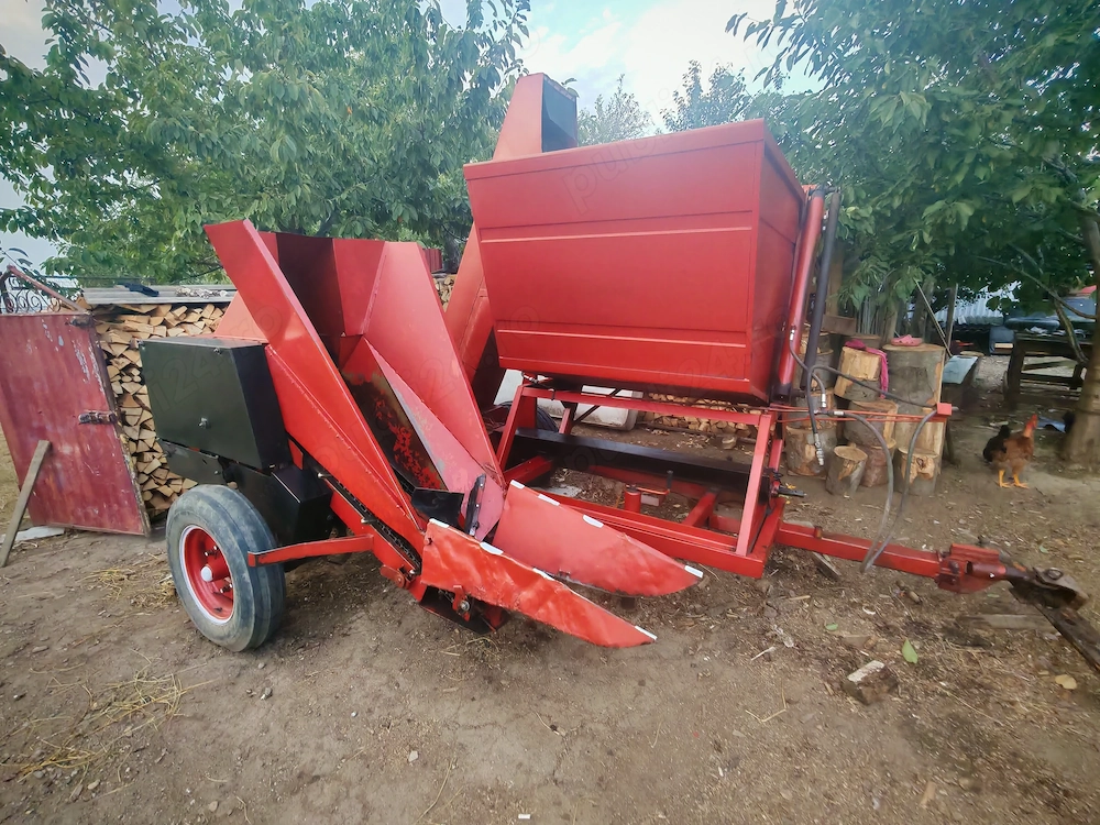 Vând Culegătoare porumb Sip 3500