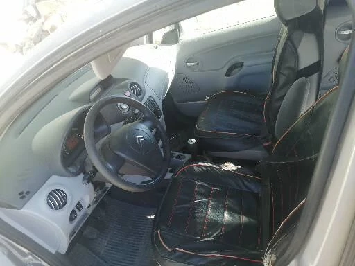 Dezmembrez citroen c3
