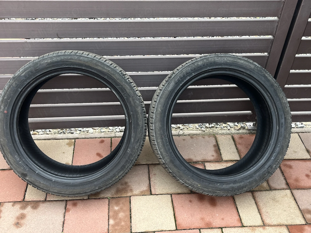 Vând anvelope noi M+S 225/45R18