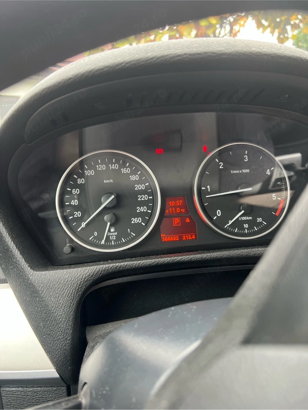 vând BMW x5 din 2013 in stare foarte bună