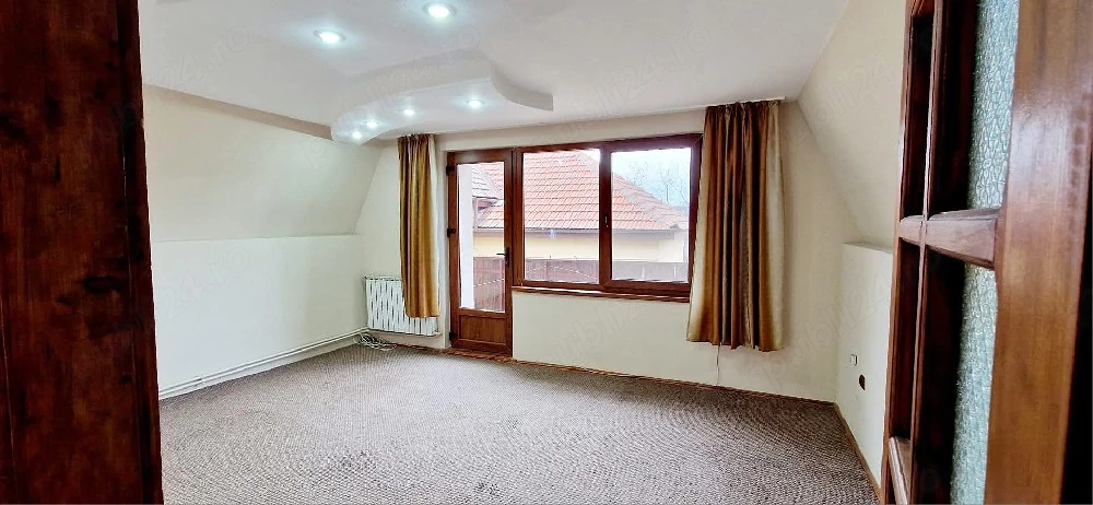 Apartament 2 camere, nemobilat, Cirvumvalatiunii