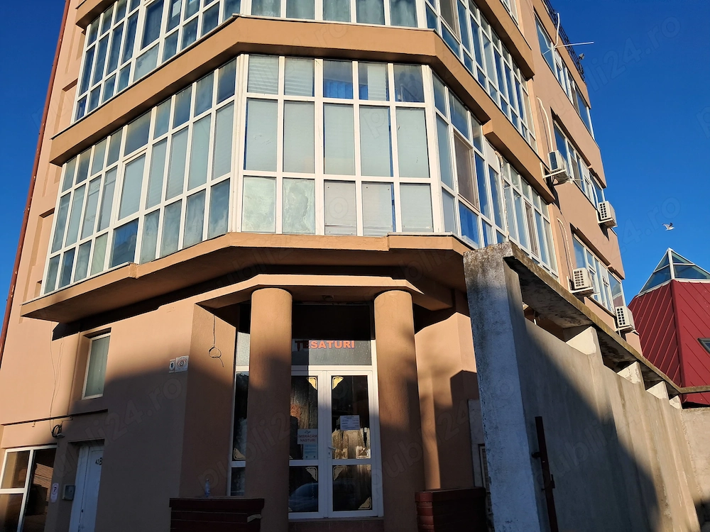 Cladire D+P+3 destinatie Birouri si Spatii Comerciale
