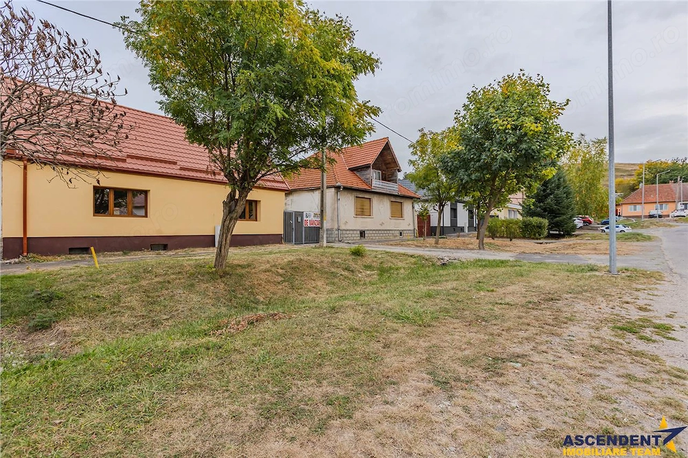 Casa renovata cu 1.500 mp teren, Sanpetru, Brasov