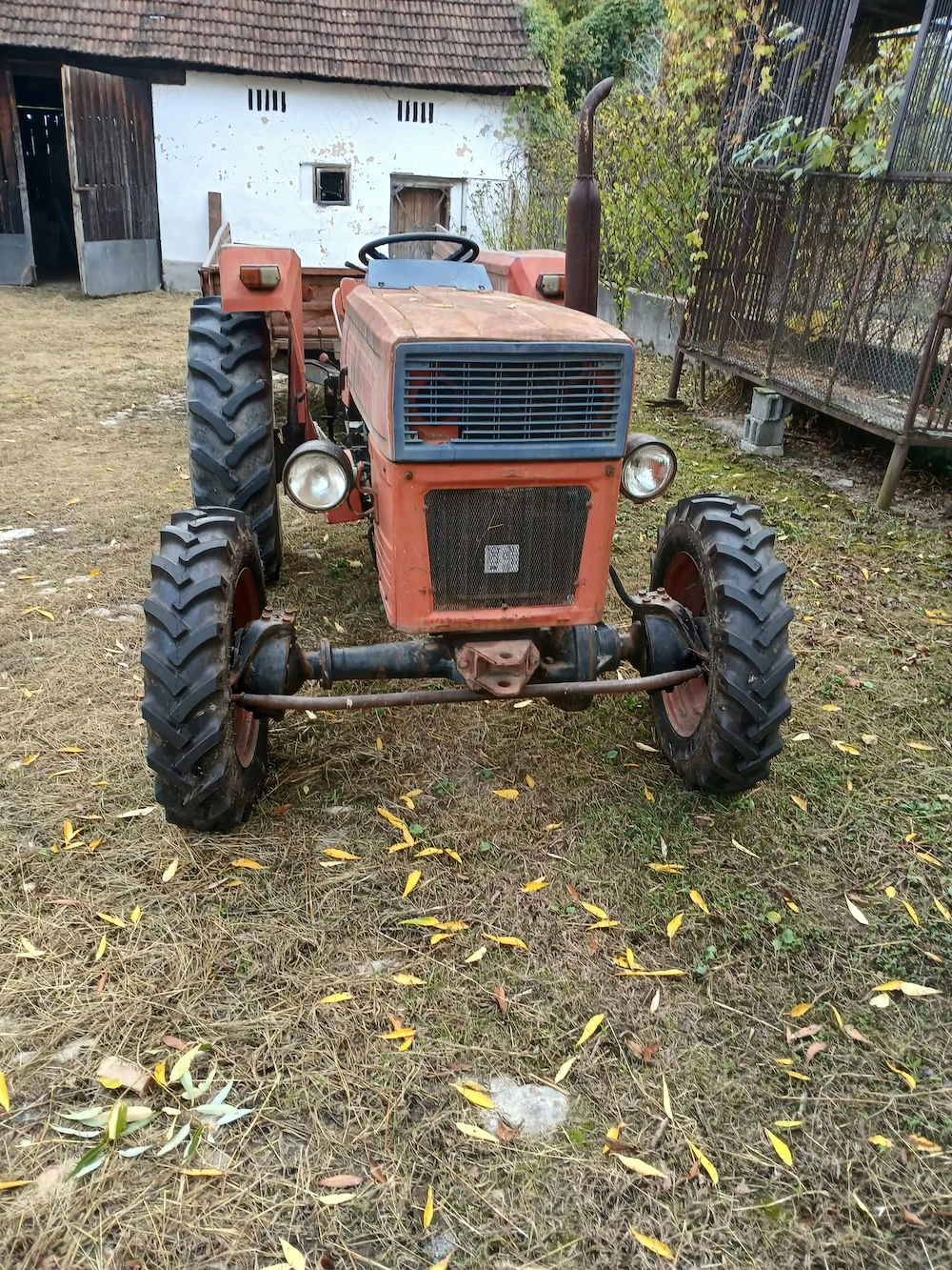 Tractor UTB 445DT 4x4