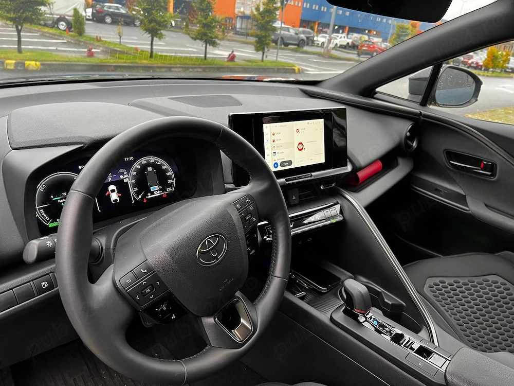 Vând Toyota 2025