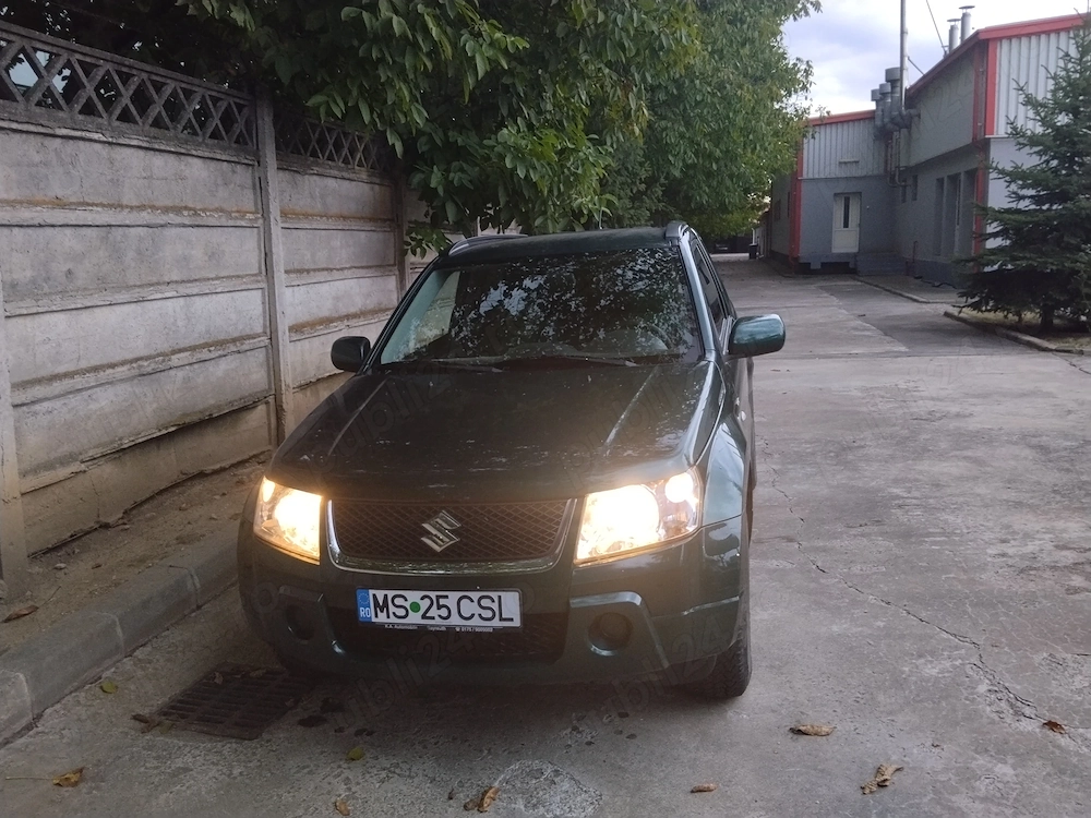 Vând Grand Vitara 1.6 
