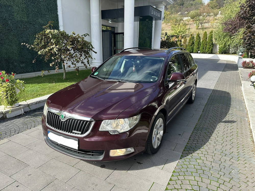 SKODA SUPERB II COMBI GREENLINE 1.6 TDI 105 CP   2011   Rosso Brunello   Istoric Service