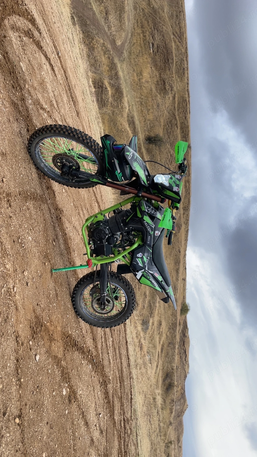 Vând motocicleta kxd impecabil