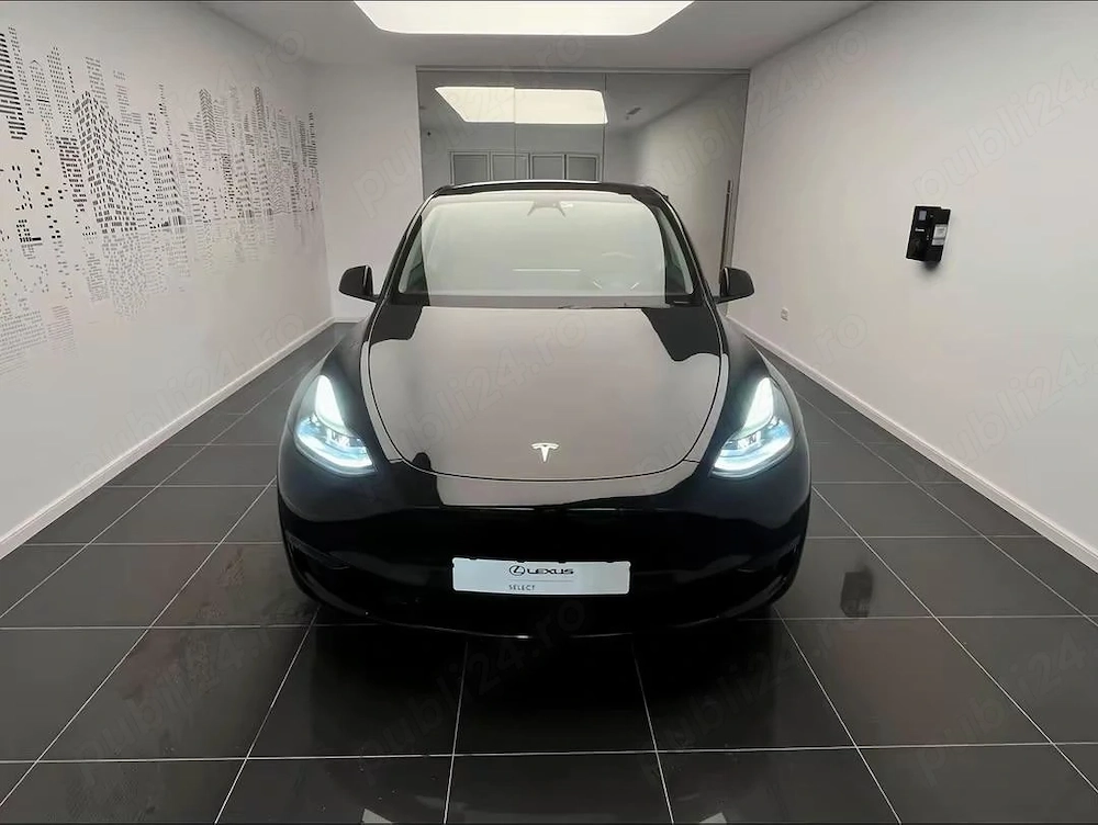 Vand Tesla Model Y 4x4 Long Range Dual Motor AWD baterie 82 kw