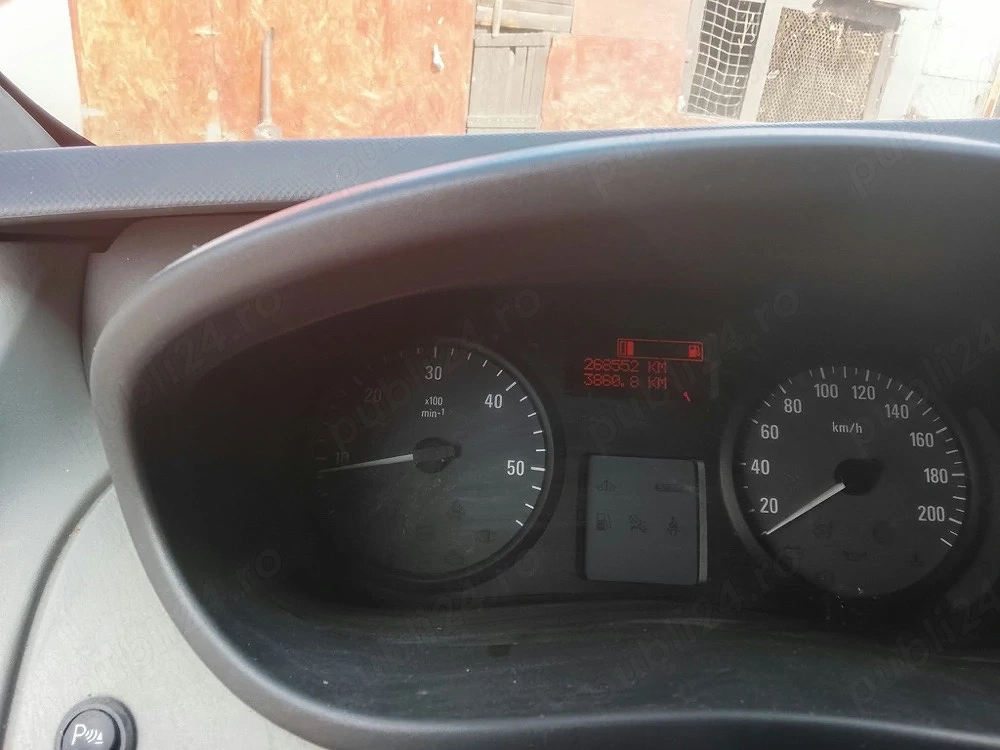 Vand Opel Vivaro 8+1