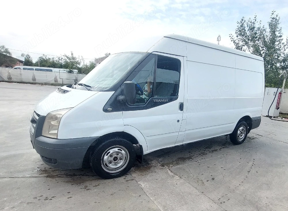ford transit 2010  2100 euro 