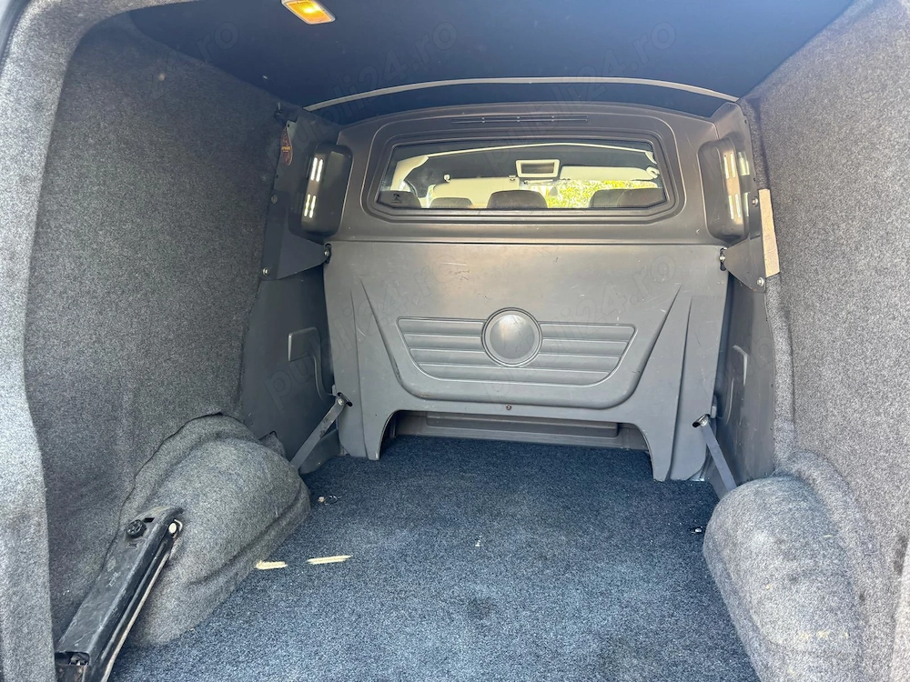 VW Transporter T5 Dubă închisă- Cabină dublă 5 locuri - 1,9 TDI - AC functional