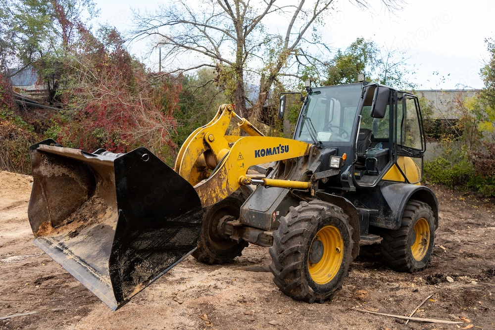 Încărcător frontal - Komatsu wa100m perfect funcțional