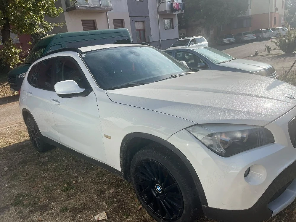 Bmw iX1 2011