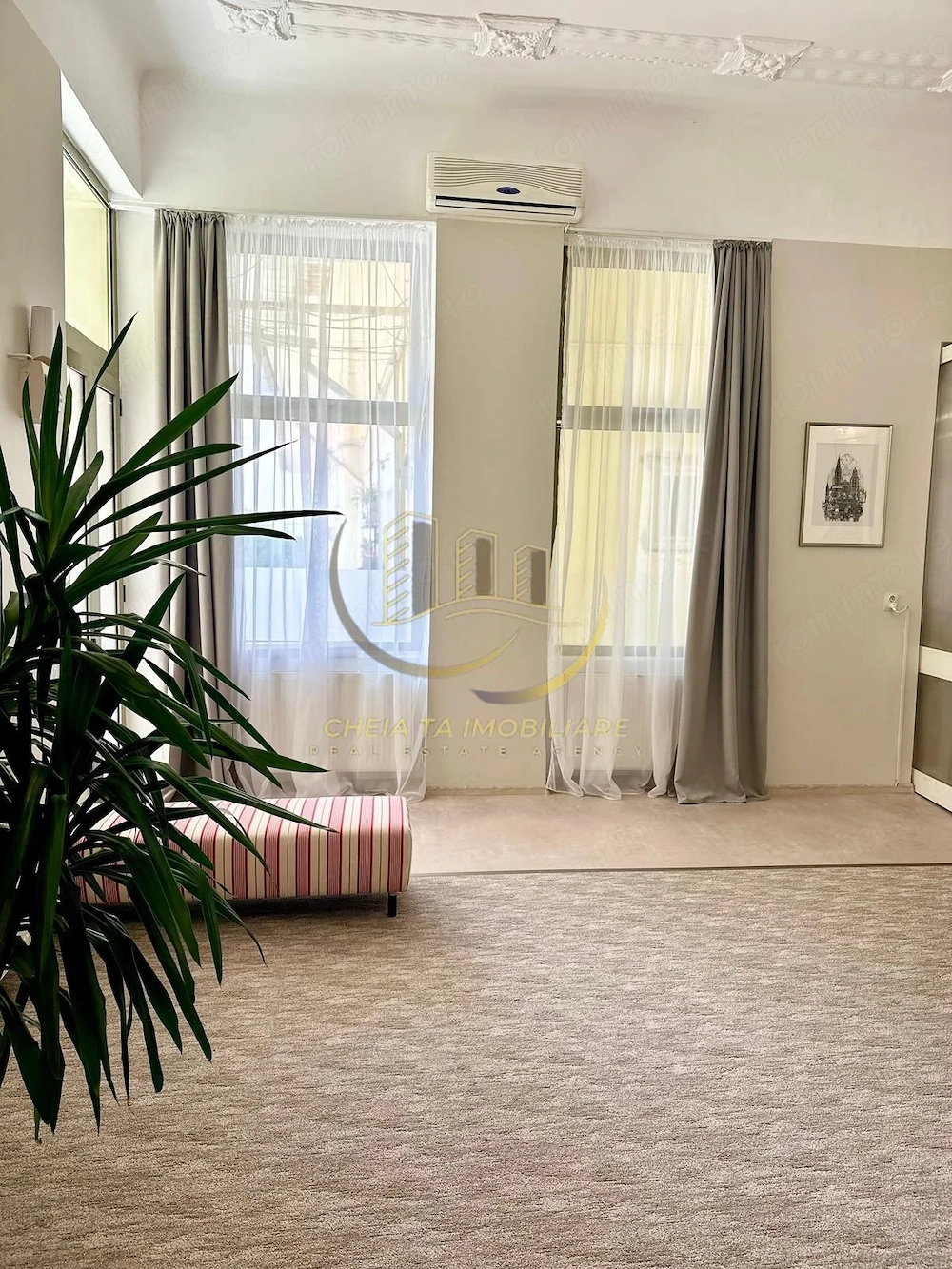 Ultracentral, Ferdinand | Studio elegant 70 mp | Tavane înalte | AC