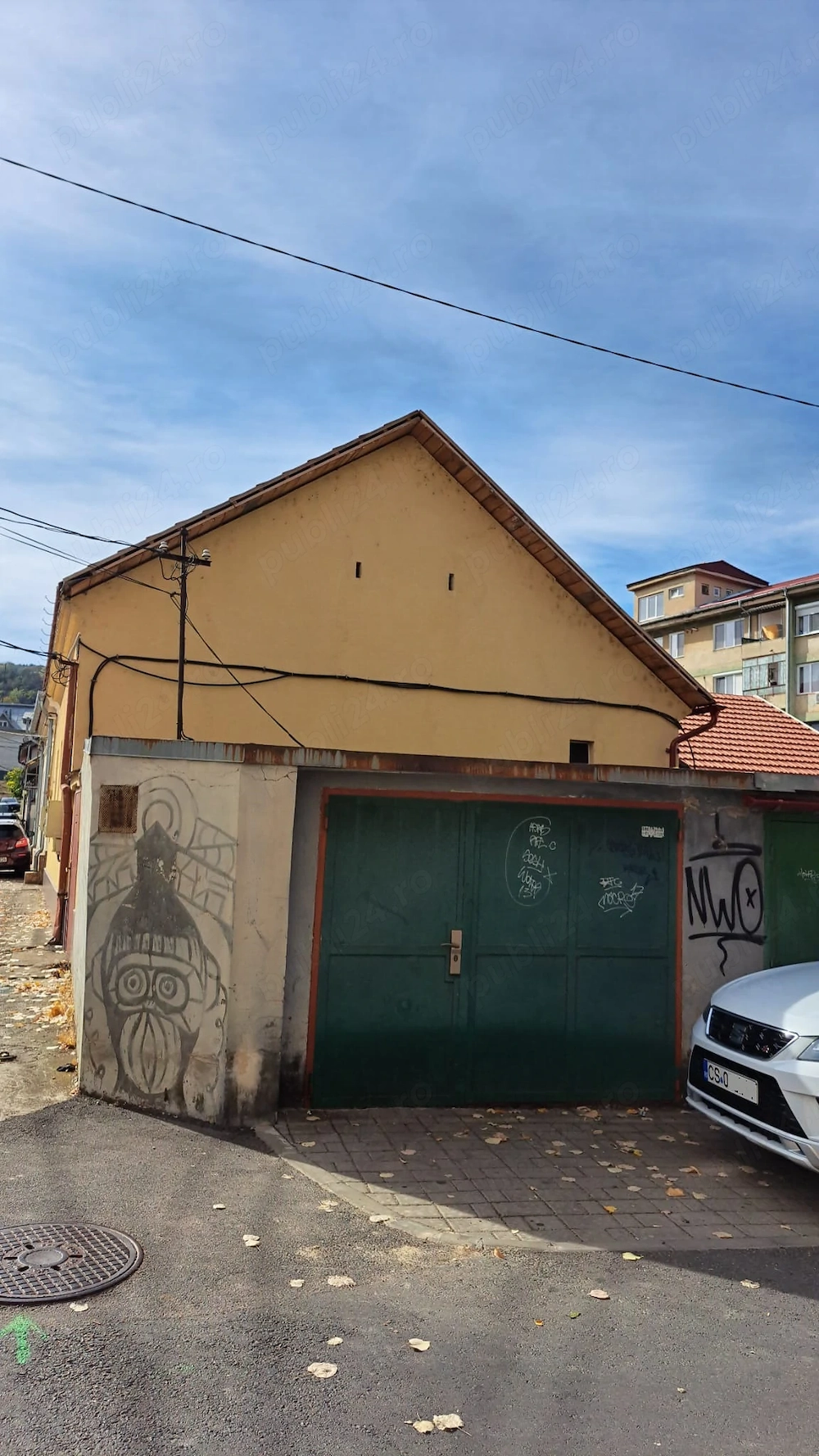 Vand Garaj zona Complex Henn (Universitate)