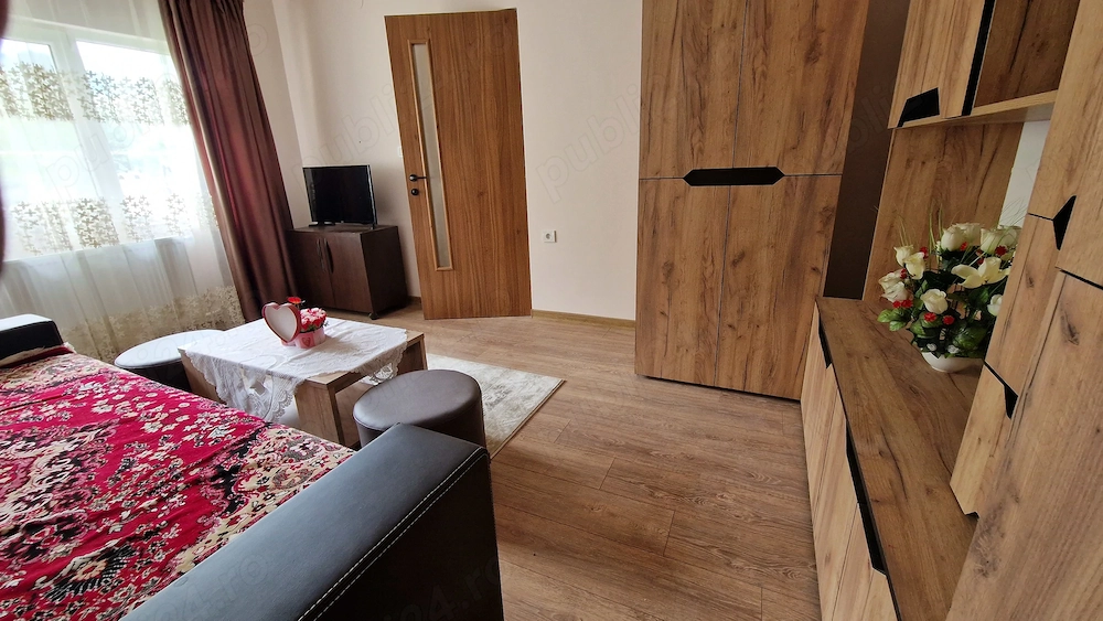 Garsoniera de vanzare 30 mp-parter-Municipiul Brad-24000   negociabil nr de tel(    ) 