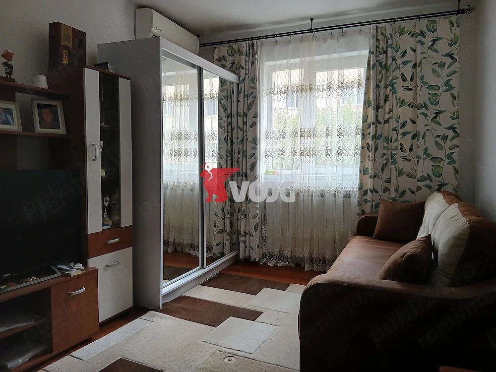 Apartament o cameră-Zona Soarelui-Centrala proprie