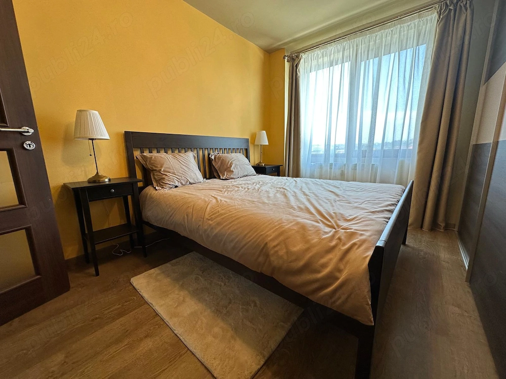 Închiriez apartament 3 camere ultracentral