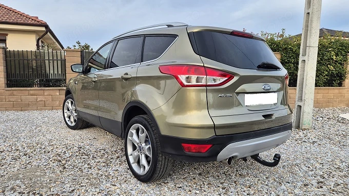 Ford Kuga Titanium 2.0 diesel 150 cp Euro 6 Navi Camera marsarier ,Keyless,Senzori 220000 km reali