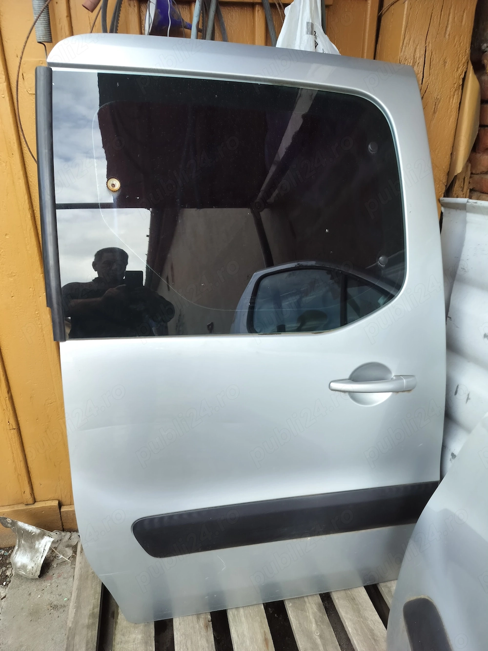 Vind uși și capotă Peugeot partner Citroen 