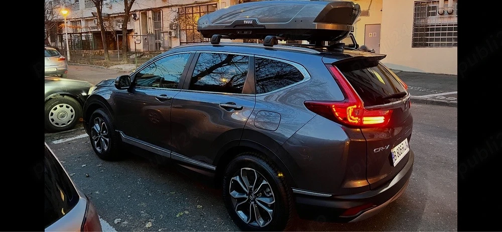 Honda CR-V cu portbagaj si set complet roti iarna