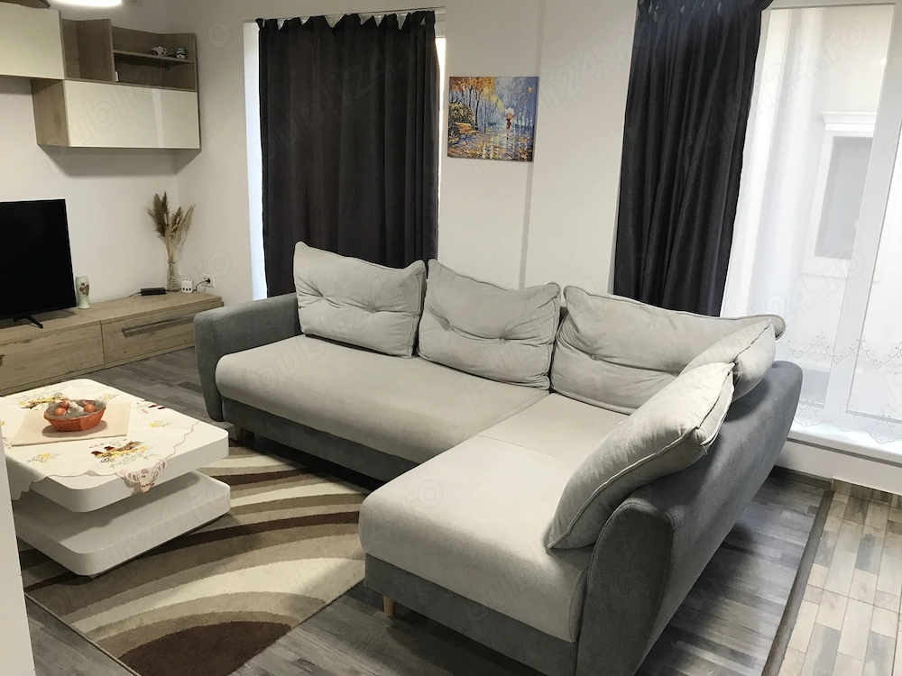 Proprietar, inchiriez apartament cu 3 camere spatios pe Strada Mures, zona Soarelui
