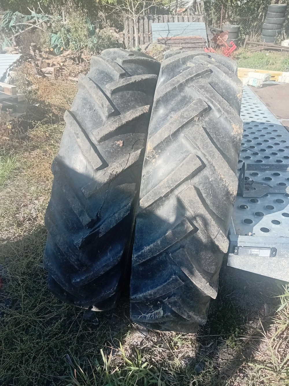 Vand cauciucuri 12.4 tractor DT445