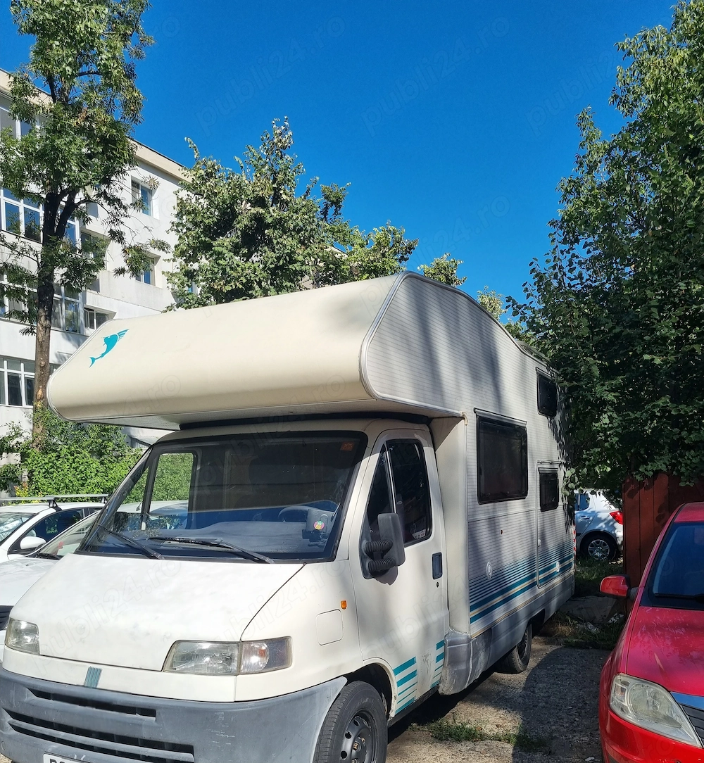 Autorulota Fiat Ducato cu 6 locuri