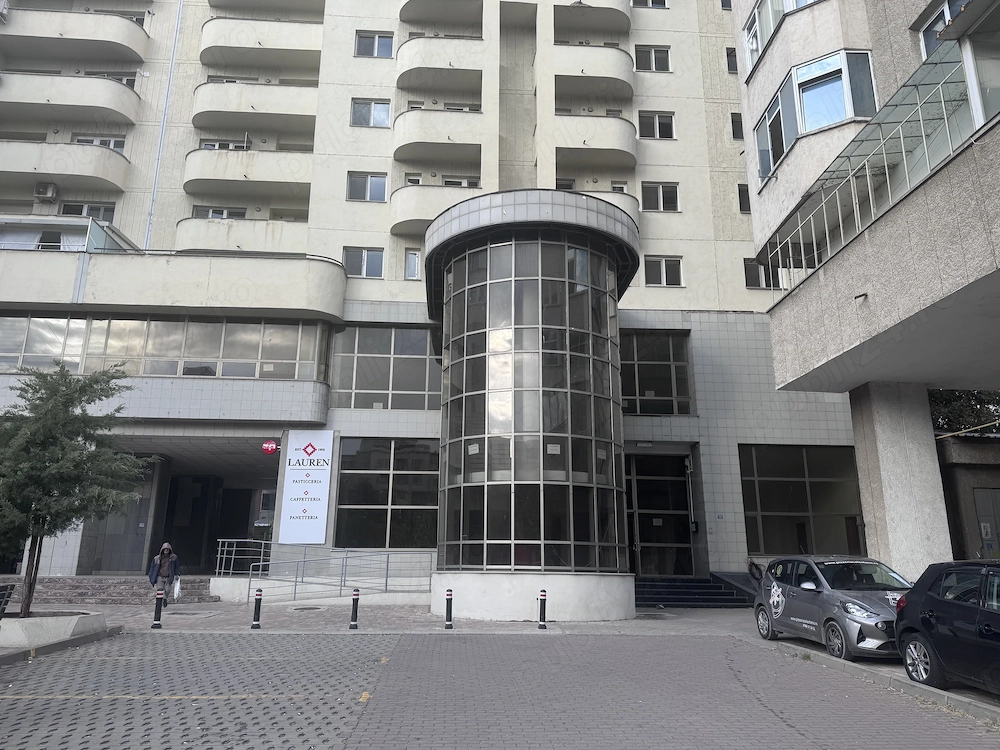 Inchiriez spatiu comercial, fosta sala sport, Craiova strada Calea Bucuresti
